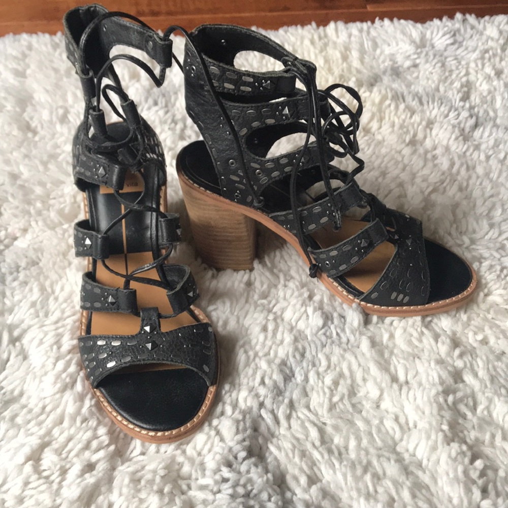 Dolce vita size 6 sandals